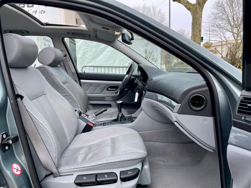 BMW SERIE 5 520i E39 **SUIVI COMPLET**