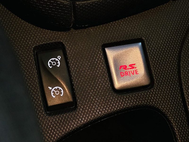 RENAULT CLIO IV RS 1.6 Turbo 200cv EDC6