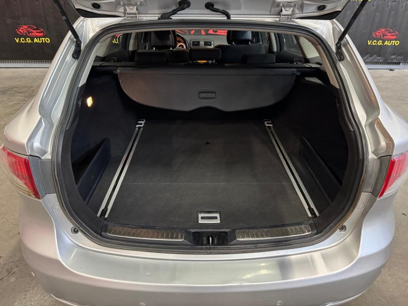 TOYOTA AVENSIS  SW 2.0 D4D 126 Dynamic 