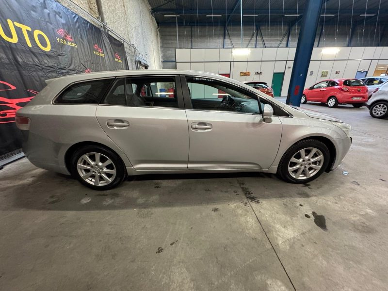 TOYOTA AVENSIS  SW 2.0 D4D 126 Dynamic 