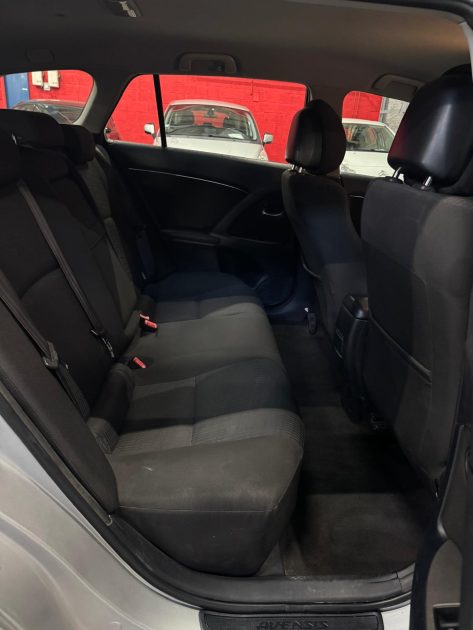 TOYOTA AVENSIS  SW 2.0 D4D 126 Dynamic 