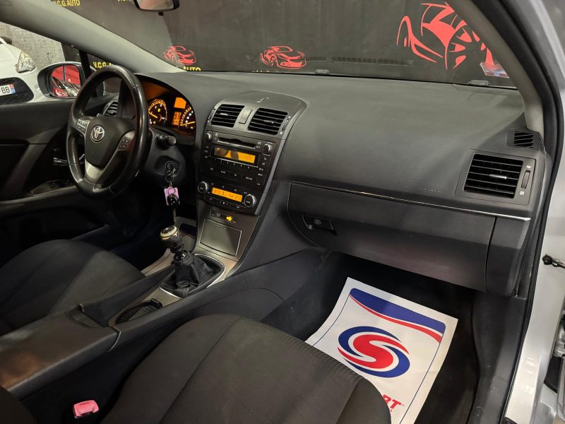 TOYOTA AVENSIS  SW 2.0 D4D 126 Dynamic 