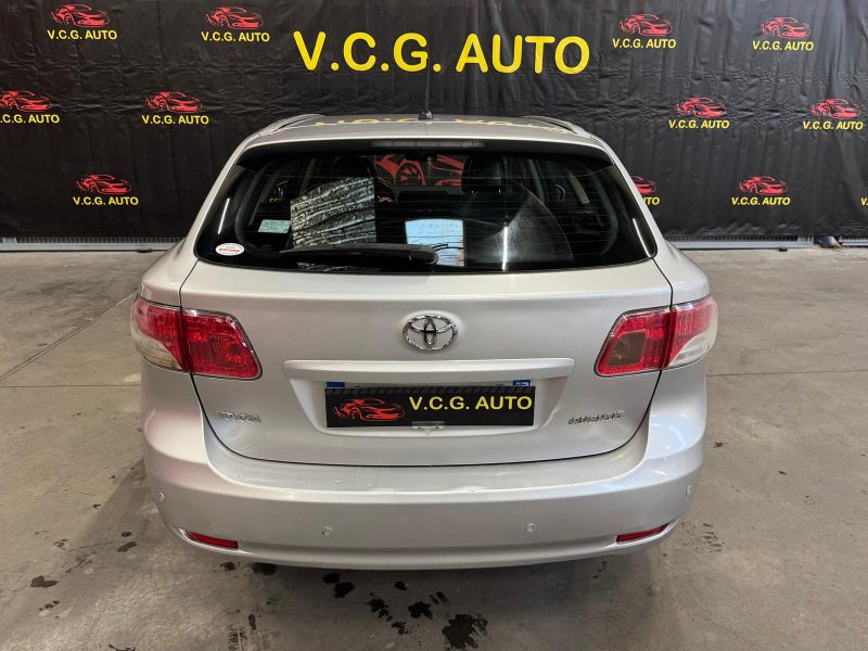 TOYOTA AVENSIS  SW 2.0 D4D 126 Dynamic 