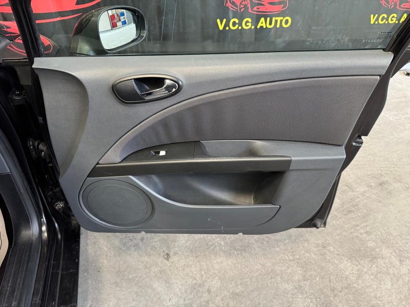 SEAT LEON 1.6i 102 Reference
