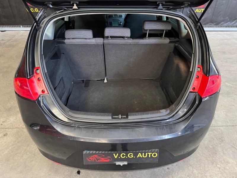 SEAT LEON 1.6i 102 Reference