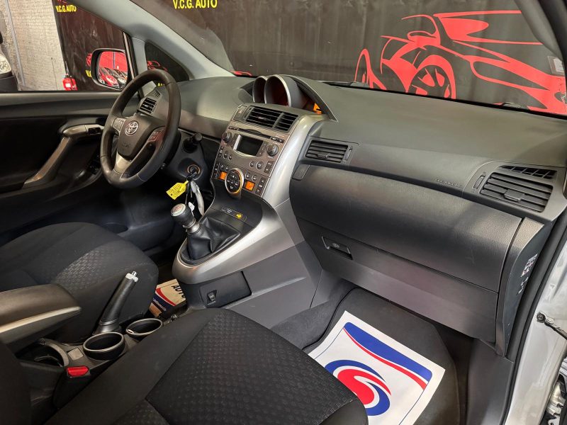 TOYOTA VERSO  2.0 D4D 126 Active 