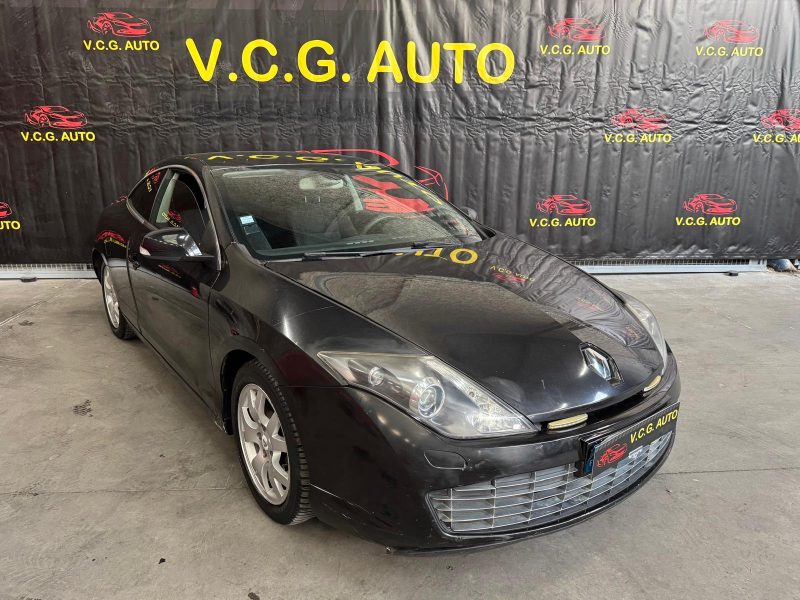 RENAULT LAGUNA Coupé 2.0 dCi 150 Black Edition 