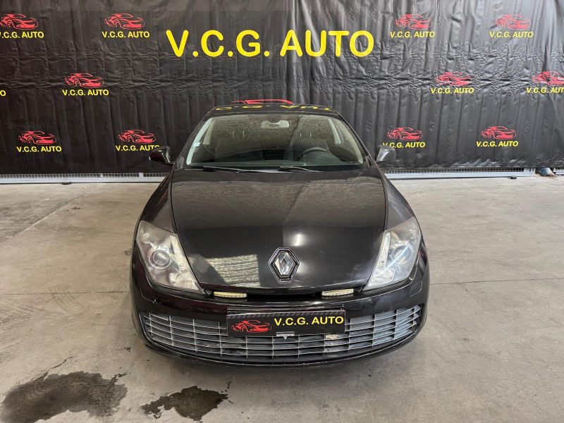 RENAULT LAGUNA Coupé 2.0 dCi 150 Black Edition 