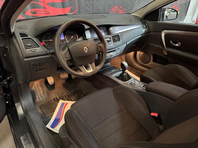 RENAULT LAGUNA Coupé 2.0 dCi 150 Black Edition 