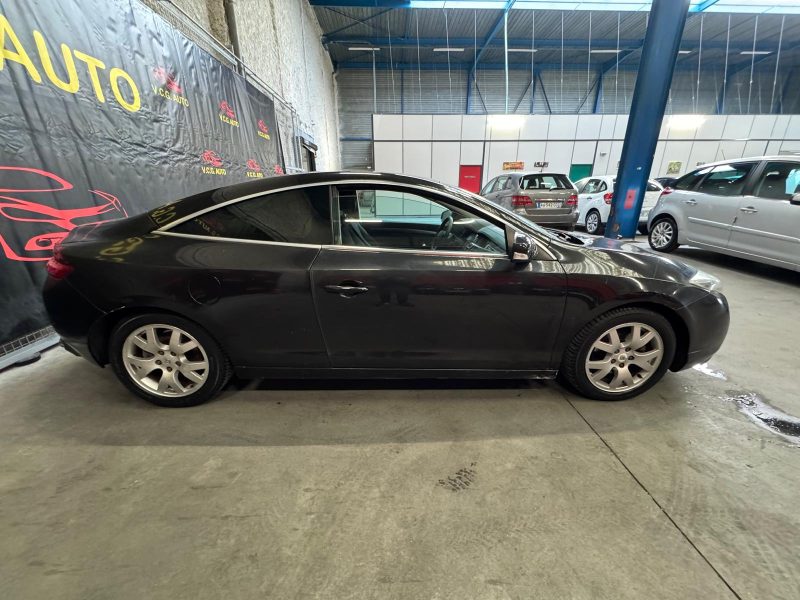 RENAULT LAGUNA Coupé 2.0 dCi 150 Black Edition 