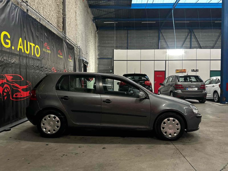 VOLKSWAGEN GOLF 1.9 TDI 105 Trendline 