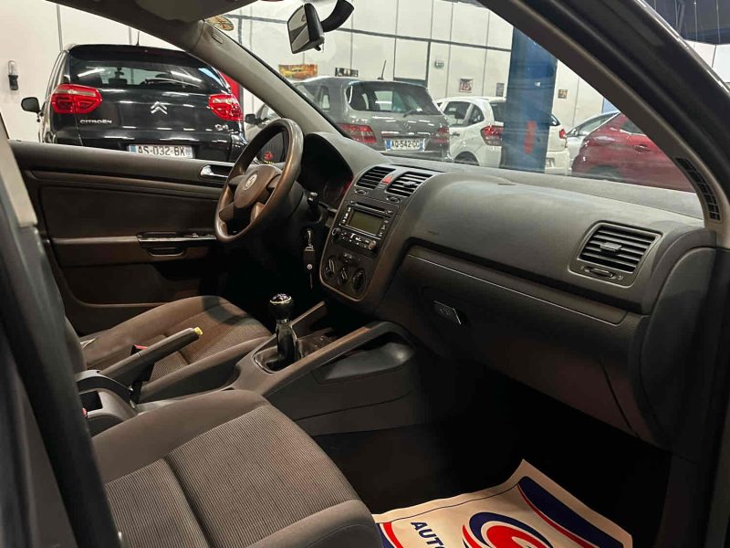 VOLKSWAGEN GOLF 1.9 TDI 105 Trendline 