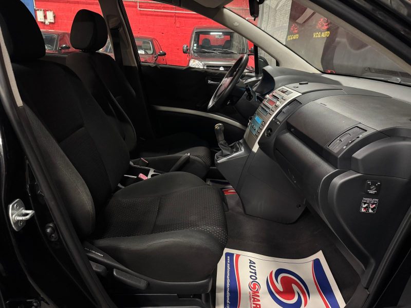 TOYOTA COROLLA Verso D-4D 136 Techno 