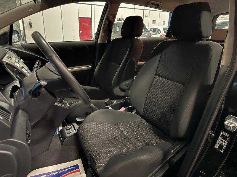 TOYOTA COROLLA Verso D-4D 136 Techno 