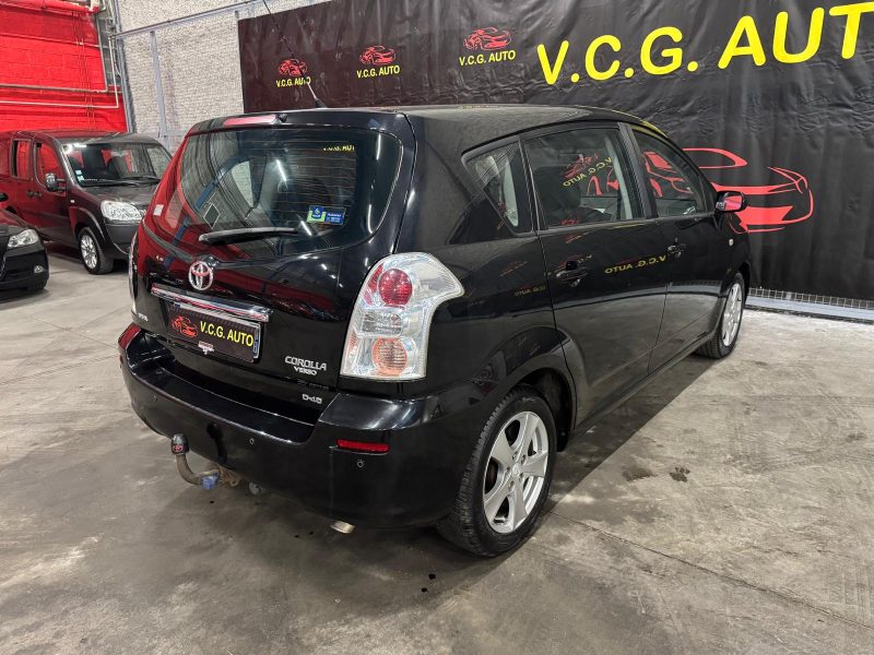 TOYOTA COROLLA Verso D-4D 136 Techno 