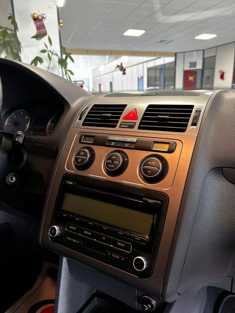 VOLKSWAGEN TOURAN 1.9 TDI 105 Confortline 