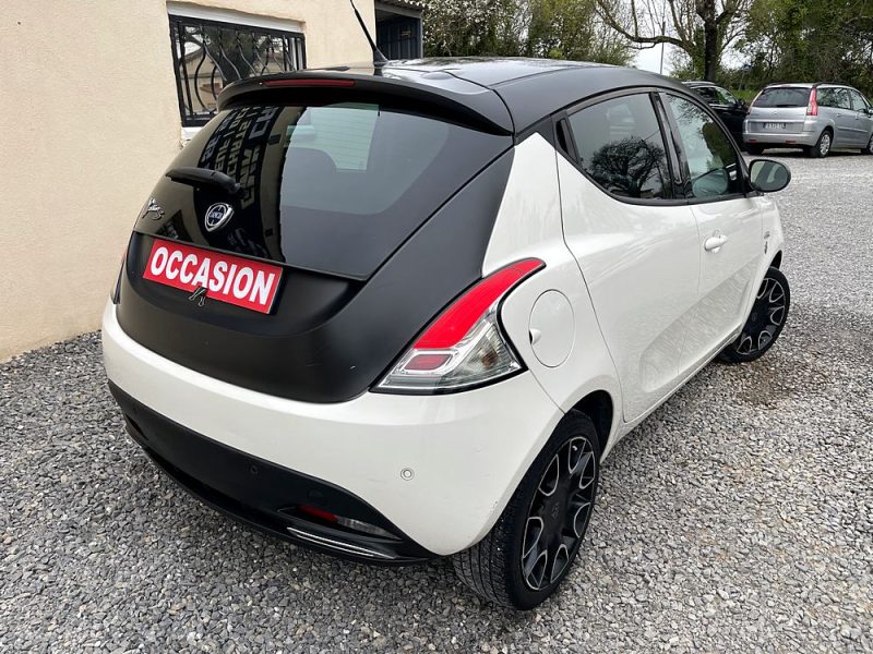 LANCIA YPSILON 2013