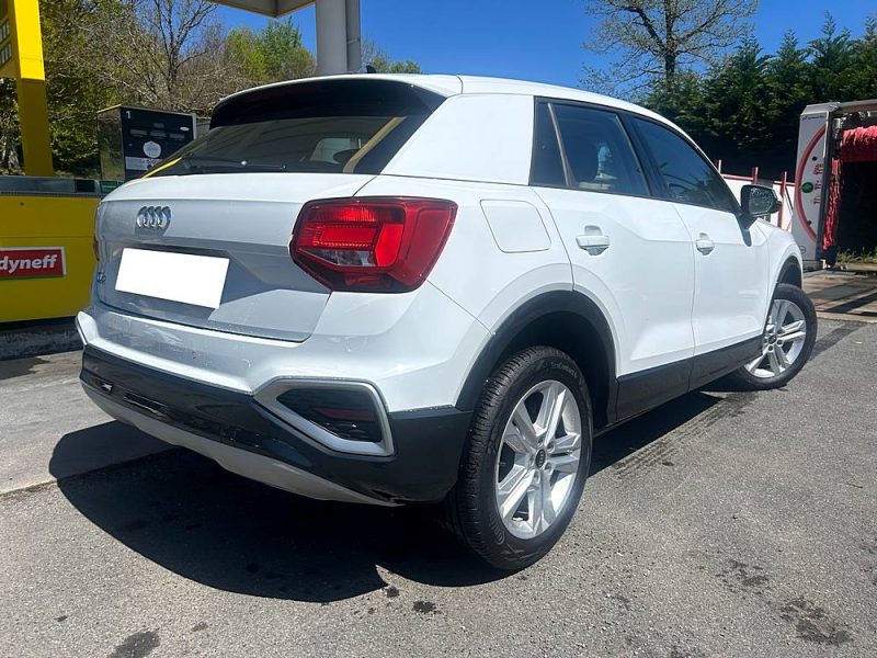 AUDI  Q2  2024