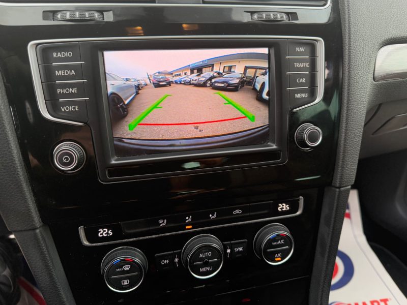 VOLKSWAGEN GOLF 2016