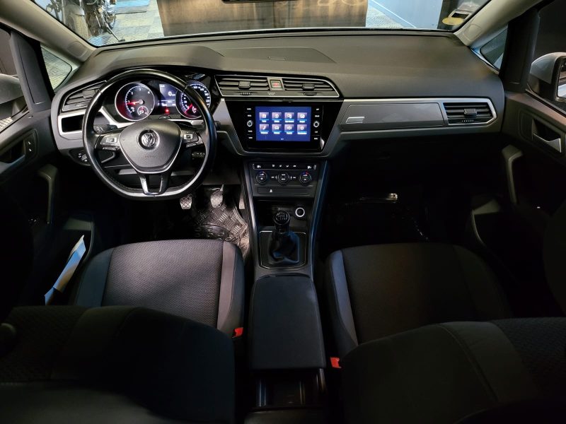 VOLKSWAGEN TOURAN 1.6 TDI 115CV TRENDLINE / 7 PLACES + APPLE CARPLAY + RADAR DE RECUL /