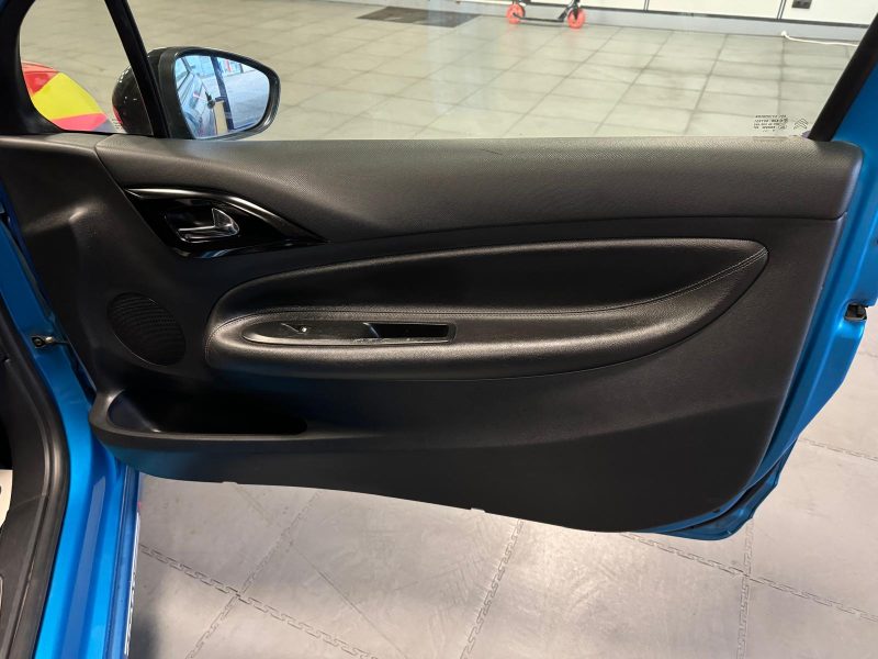 CITROEN DS3 1.6 HDI 112 Sport Chic 