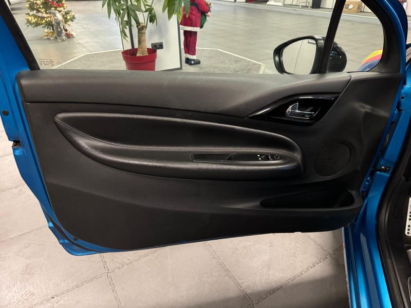 CITROEN DS3 1.6 HDI 112 Sport Chic 