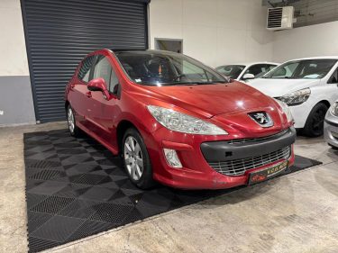 PEUGEOT 308 1.6 HDI 110 Confort 