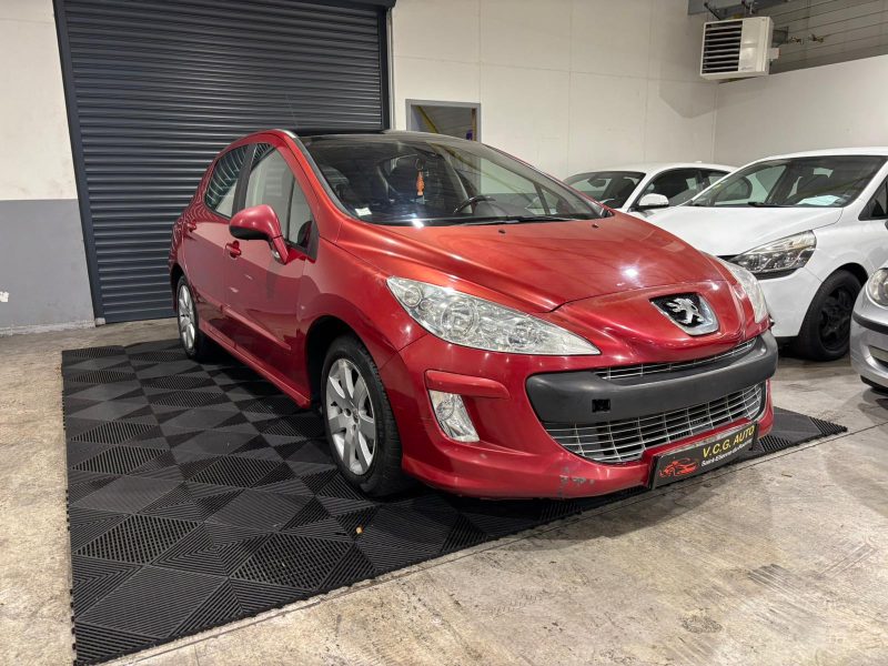 PEUGEOT 308 1.6 HDI 110 Confort 