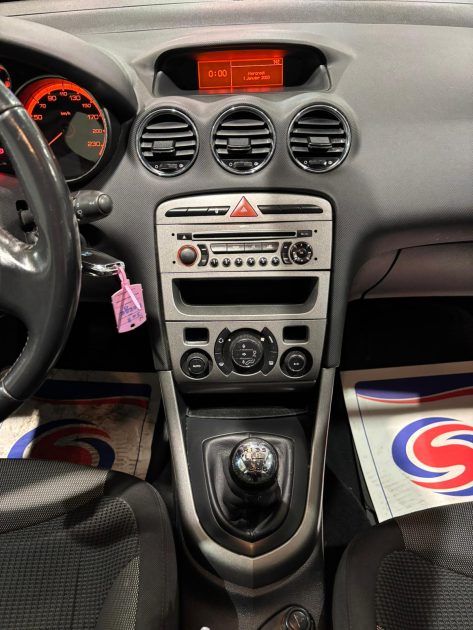 PEUGEOT 308 1.6 HDI 110 Confort 