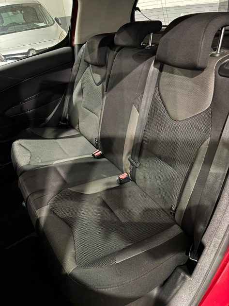 PEUGEOT 308 1.6 HDI 110 Confort 