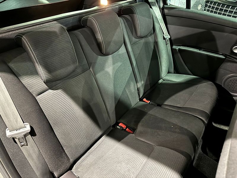 RENAULT CLIO III Grandtour 1.5 dCi 88 Carminat TomTom 