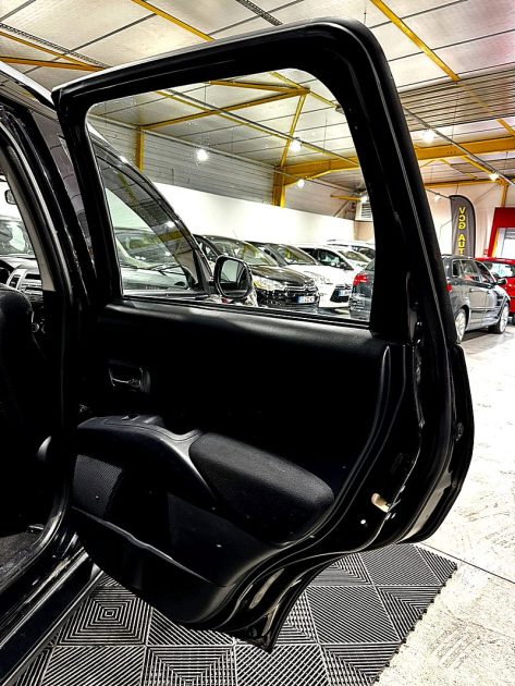 CITROEN C-CROSSER 2.2 HDi 156 Confort 