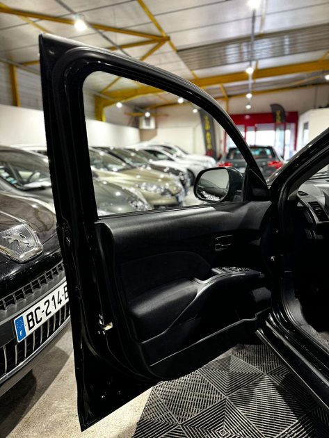 CITROEN C-CROSSER 2.2 HDi 156 Confort 