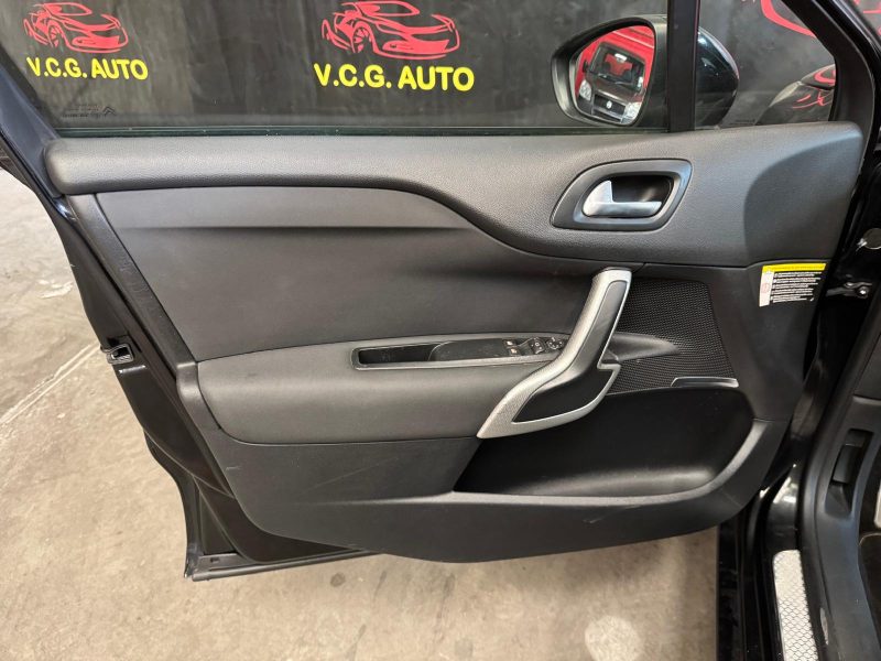 CITROEN DS4 1.6 HDi 112 Sport Chic 