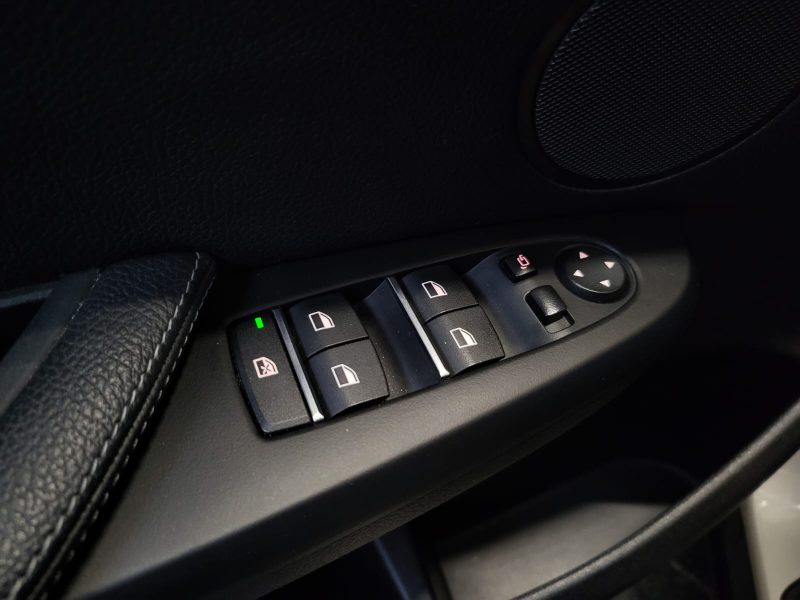 BMW X3 20d XDRIVE 190cv BVA7 BUSINESS / SUIVI OK / KEYLESS / SIEGE EN CUIR CHAUFFANTS