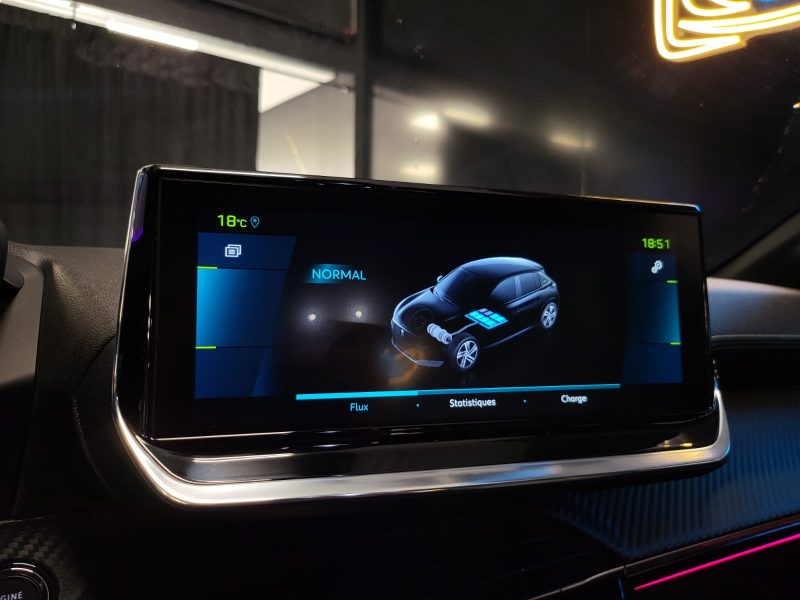 PEUGEOT 208 E-208 GT LINE 136cv / VIRTUAL COCKPIT / CAMERA / CARPLAY / KEYLESS