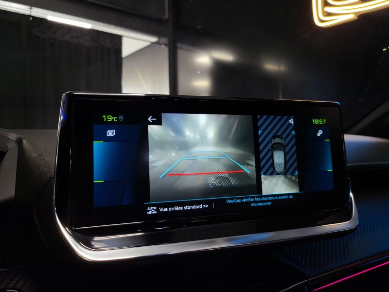 PEUGEOT 208 E-208 GT LINE 136cv / VIRTUAL COCKPIT / CAMERA / CARPLAY / KEYLESS