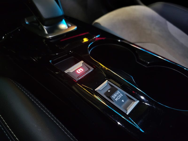 PEUGEOT 208 E-208 GT LINE 136cv / VIRTUAL COCKPIT / CAMERA / CARPLAY / KEYLESS