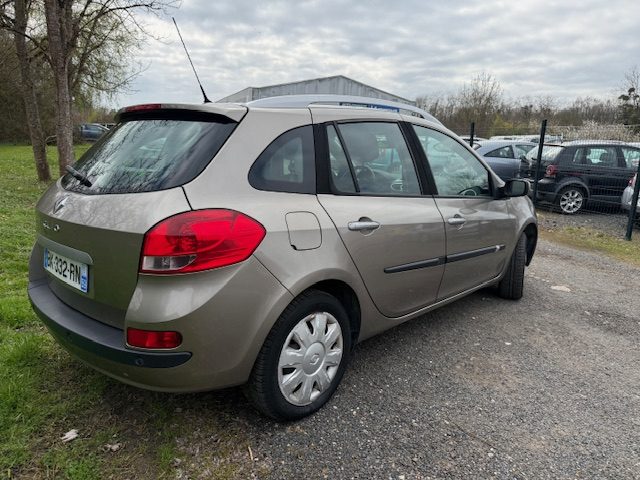 RENAULT CLIO 2009 - 176000 KM