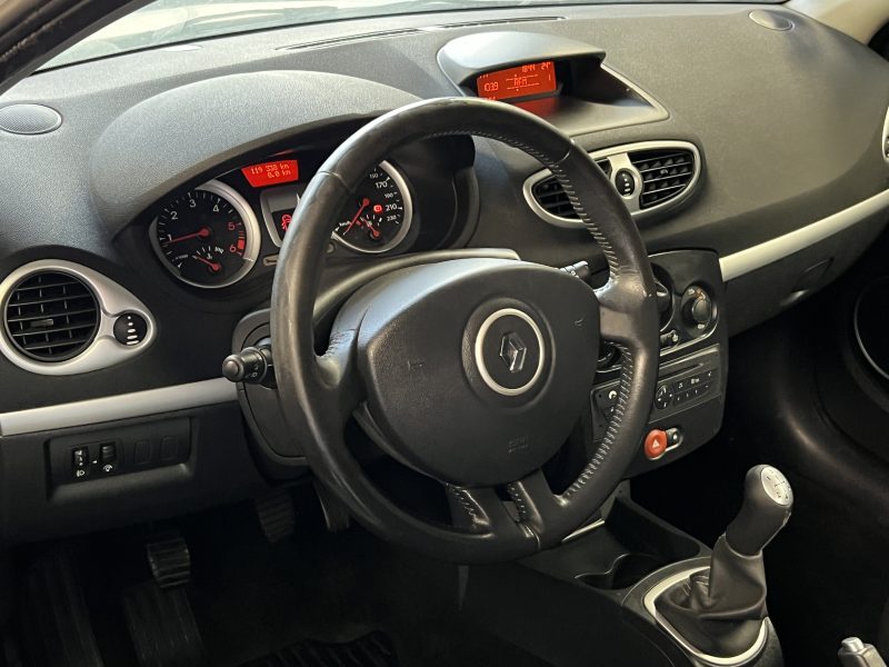 RENAULT CLIO 3 III PHASE 2 1.5 DCI 70 Cv CLIMATISATION BLUETOOTH ORIGINE FRANCE - GARANTIE 1 AN