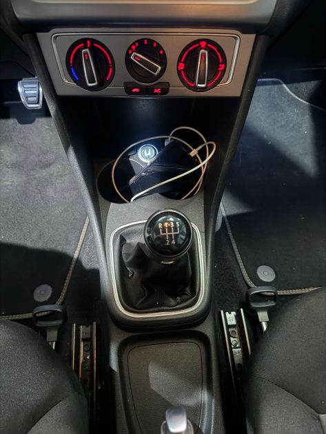 VOLKSWAGEN POLO 1.4 TDI 90ch Allstar BlueMotion CARPLAY