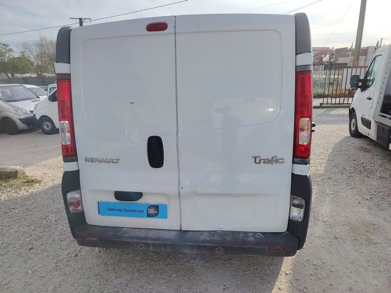 RENAULT TRAFIC L2H1 2.0DCI 115 CV CABINE APPROFONDIE 6 PLACES 2012