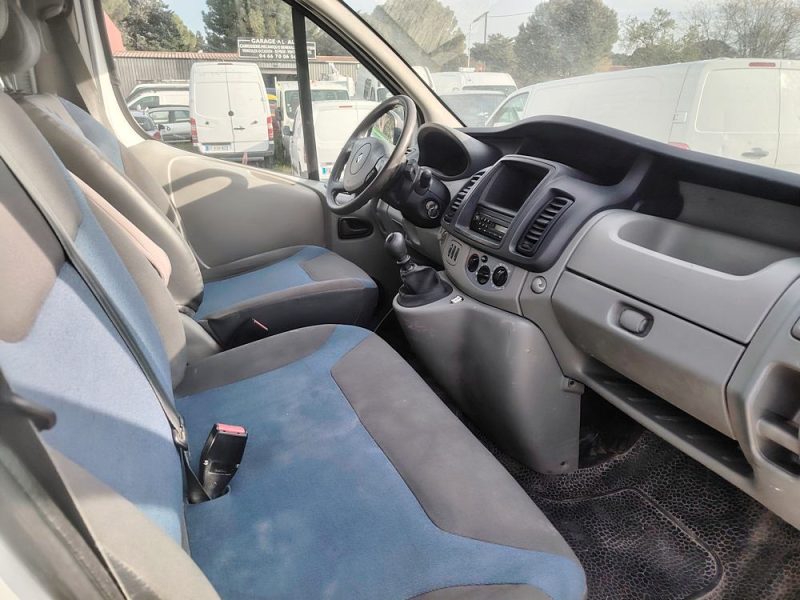 RENAULT TRAFIC L2H1 2.0DCI 115 CV CABINE APPROFONDIE 6 PLACES 2012