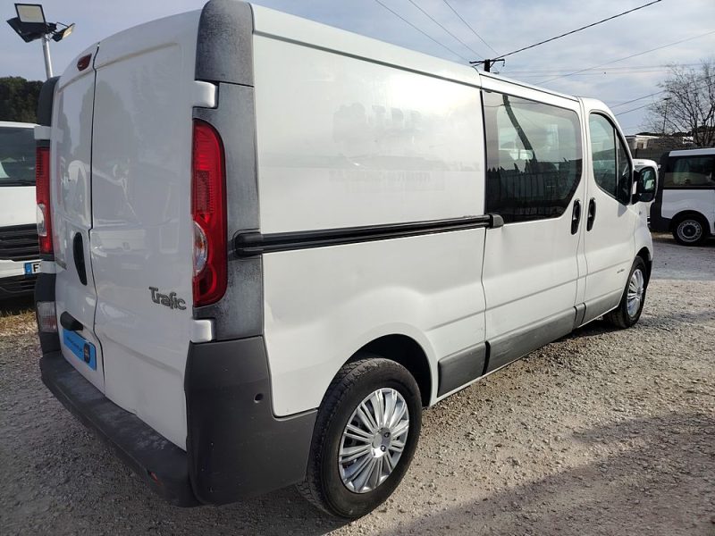 RENAULT TRAFIC L2H1 2.0DCI 115 CV CABINE APPROFONDIE 6 PLACES 2012