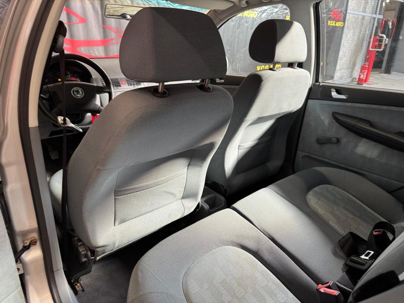 SKODA FABIA 1.4i 75 Confort 