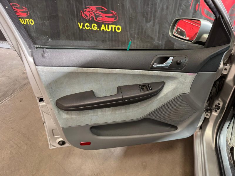 SKODA FABIA 1.4i 75 Confort 