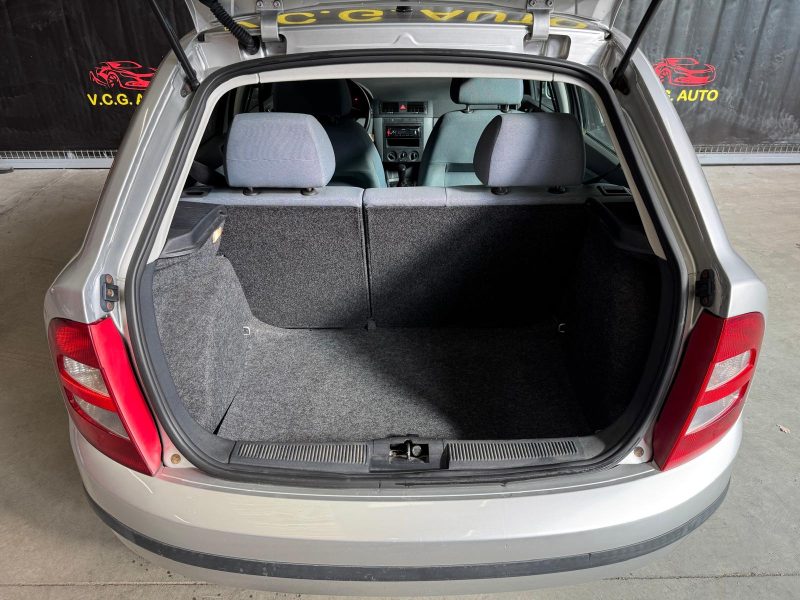 SKODA FABIA 1.4i 75 Confort 