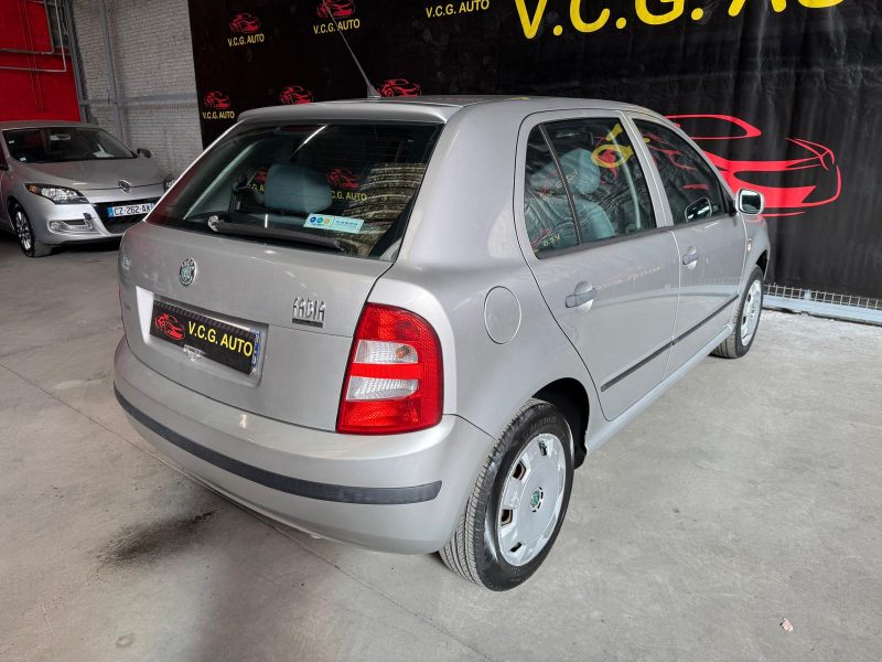 SKODA FABIA 1.4i 75 Confort 