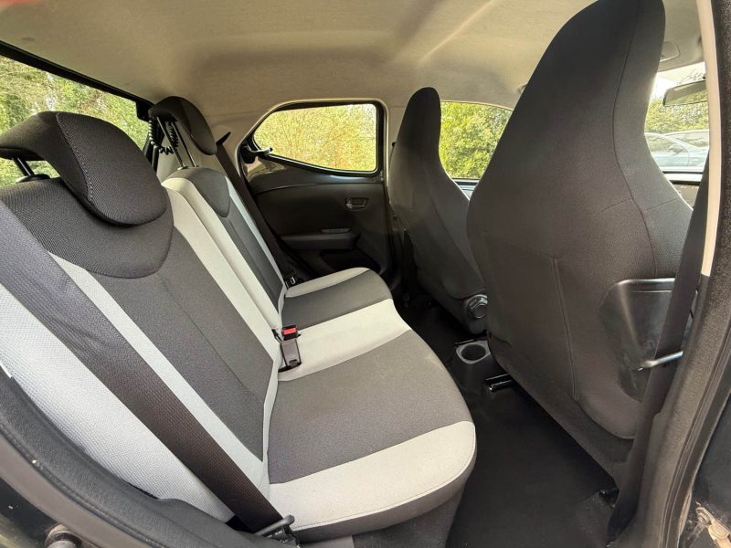 TOYOTA AYGO 1.0 VVT-i 69 X-PLAY 
