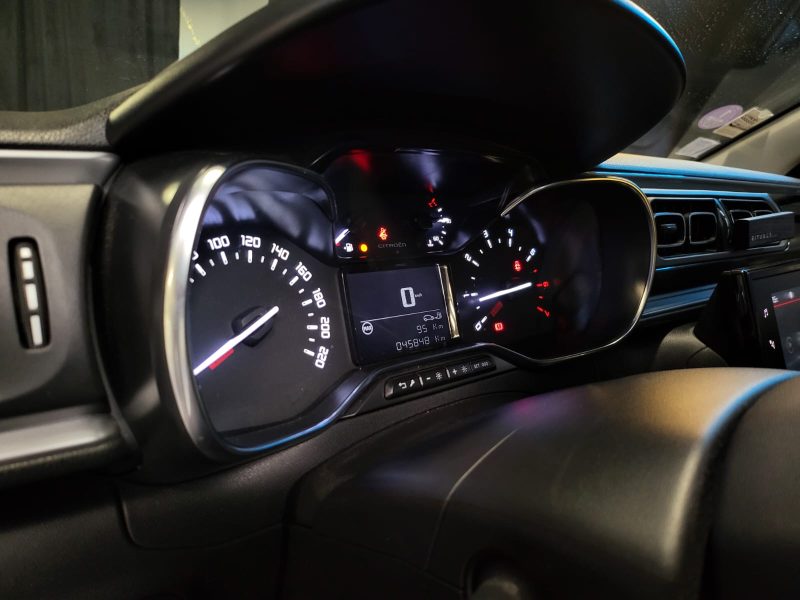 CITROEN C3 1.2 83cv SHINE / SUIVI CITROËN / CARPLAY / RADAR DE RECUL / COURROIE NEUVE